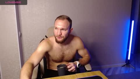 Snapshot of toress1 chatting on December 19, 6:12 pm Glebaty online show from December 19, 6:12 pm