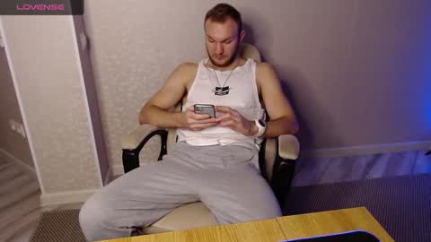Snapshot of toress1 chatting on January 18, 10:06 am Glebaty online show from January 18, 10:06 am