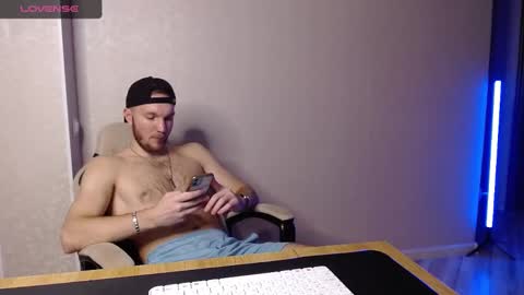 Snapshot of toress1 chatting on February 19, 5:38 pm Glebaty online show from February 19, 5:38 pm