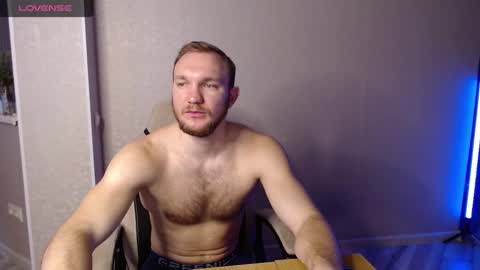 Snapshot of toress1 chatting on March 8, 7:49 am Glebaty online show from March 8, 7:49 am