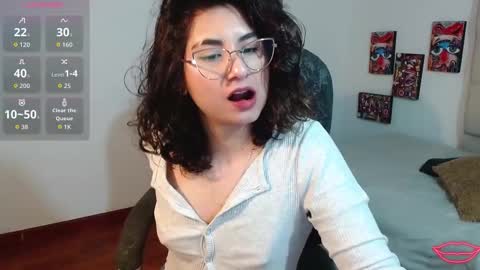 tori_just online show from October 4, 4:16 pm