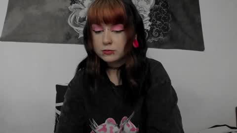 Snapshot of toriayun0 chatting on December 7, 2:20 am your personal gothic girl check it    online show from December 7, 2:20 am