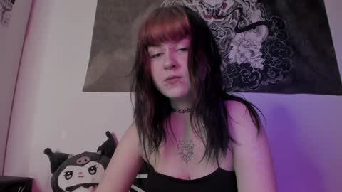 Snapshot of toriayun0 chatting on December 18, 11:40 pm your personal gothic girl check it    online show from December 18, 11:40 pm