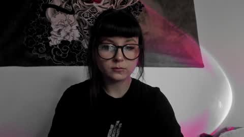 Snapshot of toriayun0 chatting on January 11, 10:51 pm your personal gothic girl check it    online show from January 11, 10:51 pm