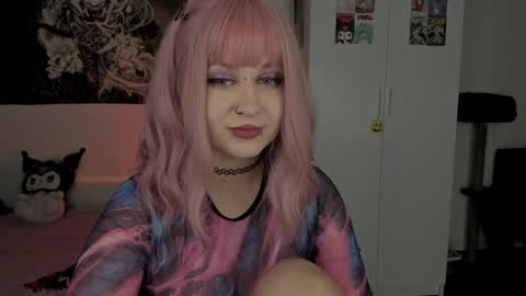 Snapshot of toriayun0 chatting on January 23, 10:22 pm your personal gothic girl check it    online show from January 23, 10:22 pm