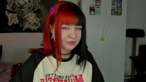 Snapshot of toriayun0 chatting on February 23, 10:09 pm your personal gothic girl check it    online show from February 23, 10:09 pm