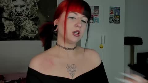 Snapshot of toriayun0 chatting on February 25, 12:14 am your personal gothic girl check it    online show from February 25, 12:14 am