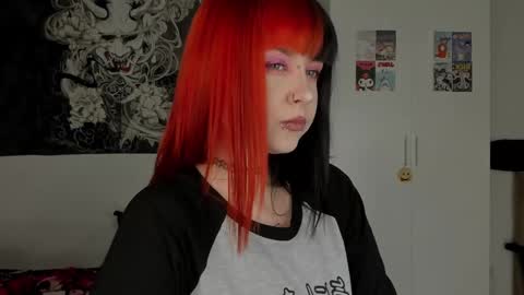Snapshot of toriayun0 chatting on March 4, 9:32 pm your personal gothic girl check it    online show from March 4, 9:32 pm