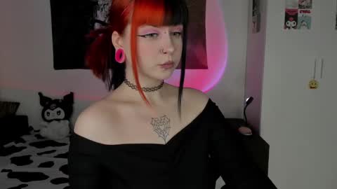 Snapshot of toriayun0 chatting on March 7, 10:21 pm your personal gothic girl check it    online show from March 7, 10:21 pm