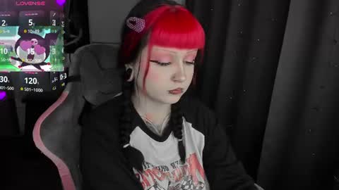 Snapshot of toriayun0 chatting on July 23, 10:29 pm your personal gothic girl check it online show from July 23, 10:29 pm