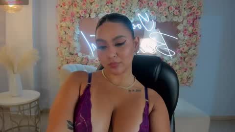 Snapshot of toricross1 chatting on February 10, 4:47 pm Tori Cross online show from February 10, 4:47 pm