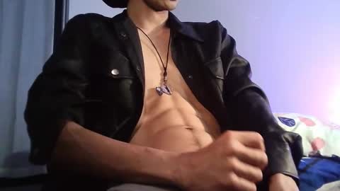 Enzo Moretti online show from December 23, 3:59 am