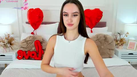 Tori online show from February 16, 1:18 pm