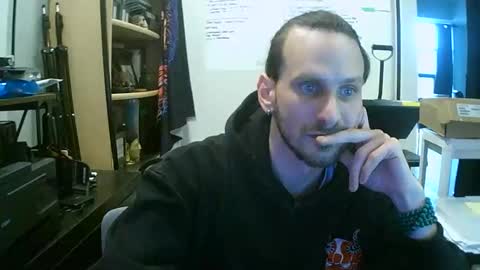 Snapshot of tornado2156 chatting on March 5, 9:04 pm Tornado2156 online show from March 5, 9:04 pm