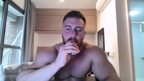 Snapshot of toro_arrapato chatting on January 14, 6:17 pm toro_arrapato online show from January 14, 6:17 pm