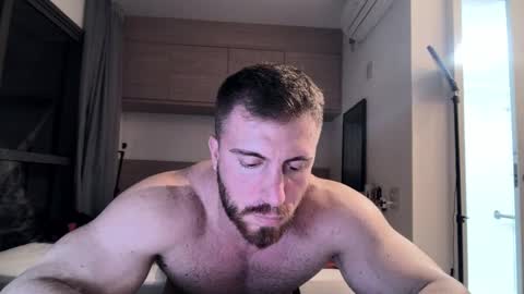 Snapshot of toro_arrapato chatting on January 19, 5:48 am toro_arrapato online show from January 19, 5:48 am