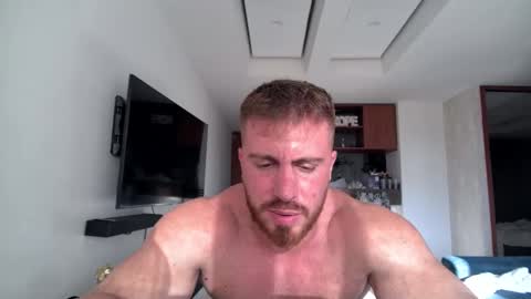 Snapshot of toro_arrapato chatting on February 16, 9:59 pm toro_arrapato online show from February 16, 9:59 pm