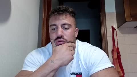 Snapshot of toro_arrapato chatting on September 23, 3:15 pm toro_arrapato online show from September 23, 3:15 pm