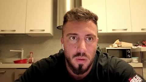 Snapshot of toro_arrapato chatting on September 24, 7:06 pm toro_arrapato online show from September 24, 7:06 pm