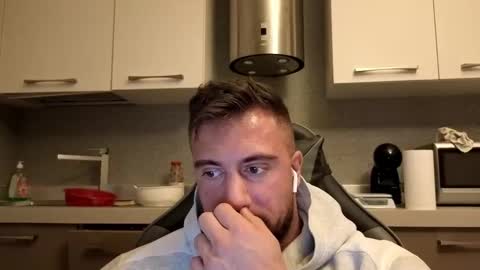 Snapshot of toro_arrapato chatting on October 20, 3:56 pm toro_arrapato online show from October 20, 3:56 pm