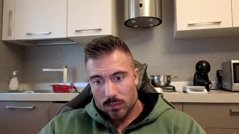 Snapshot of toro_arrapato chatting on October 28, 1:03 pm toro_arrapato online show from October 28, 1:03 pm