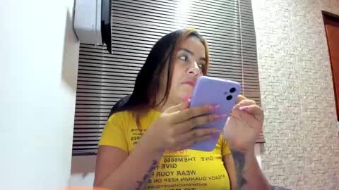 Snapshot of torres_karla chatting on November 6, 8:59 am karla online show from November 6, 8:59 am