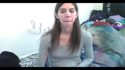 Snapshot of totalfuckingadorable chatting on October 27, 6:06 am Luna online show from October 27, 6:06 am