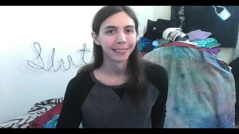 Snapshot of totalfuckingadorable chatting on November 18, 4:06 am Luna online show from November 18, 4:06 am