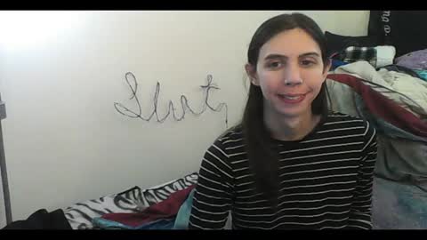 Snapshot of totalfuckingadorable chatting on November 29, 10:02 pm Luna online show from November 29, 10:02 pm