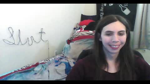 Snapshot of totalfuckingadorable chatting on February 7, 7:45 am Luna online show from February 7, 7:45 am