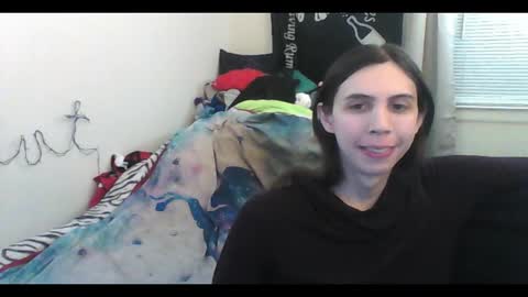 Snapshot of totalfuckingadorable chatting on February 9, 3:10 am Luna online show from February 9, 3:10 am