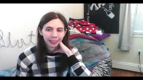 Snapshot of totalfuckingadorable chatting on February 15, 4:31 am Luna online show from February 15, 4:31 am