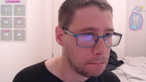 Snapshot of totoclown chatting on May 14, 2:29 am Thomas online show from May 14, 2:29 am