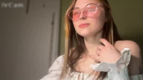 touch_and_run online show from April 7, 3:23 pm