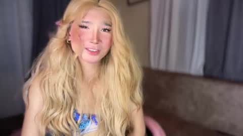 Snapshot of touch_my_body1 chatting on April 21, 2:34 pm iloveyou AZ online show from April 21, 2:34 pm