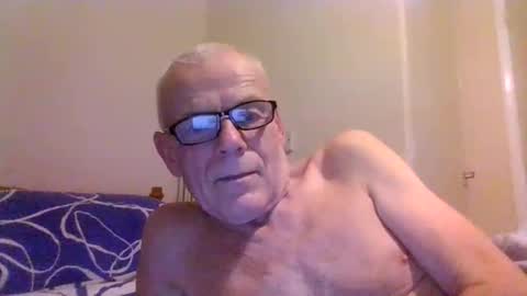 Snapshot of touche5656607203 chatting on January 20, 10:59 pm touche5656607203 online show from January 20, 10:59 pm