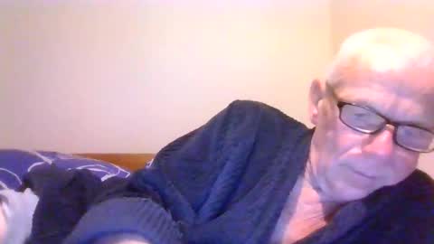 Snapshot of touche5656607203 chatting on February 21, 11:32 pm touche5656607203 online show from February 21, 11:32 pm