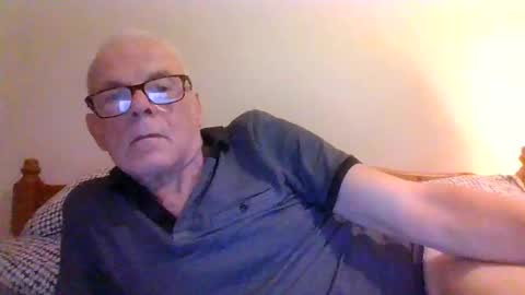 Snapshot of touche5656607203 chatting on December 3, 11:58 pm touche5656607203 online show from December 3, 11:58 pm