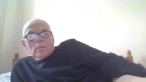 Snapshot of touche5656607203 chatting on December 4, 2:04 pm touche5656607203 online show from December 4, 2:04 pm