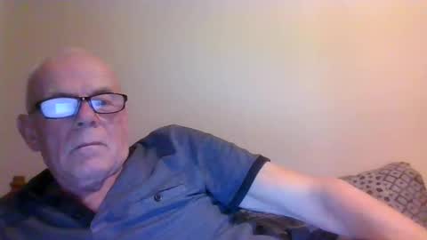 Snapshot of touche5656607203 chatting on December 21, 11:12 pm touche5656607203 online show from December 21, 11:12 pm