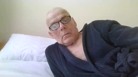 Snapshot of touche5656607203 chatting on March 15, 9:48 am touche5656607203 online show from March 15, 9:48 am