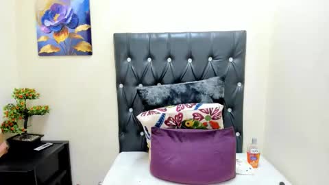 toxicfantasy4u online show from October 16, 5:25 pm