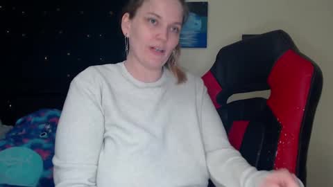 Lilly Miss Mistress Goddess Maam Queen Boss online show from December 6, 12:05 pm