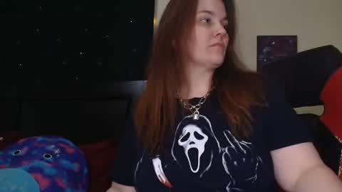 Snapshot of toxiclilly chatting on November 15, 9:28 am Lilly Miss Mistress Goddess Maam Queen Boss online show from November 15, 9:28 am