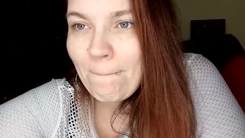 Snapshot of toxiclilly chatting on November 17, 8:42 am Lilly Miss Mistress Goddess Maam Queen Boss online show from November 17, 8:42 am