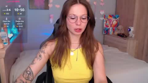 toxkiss online show from July 8, 10:42 am
