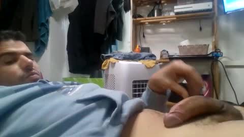 Snapshot of toy_machine1219 chatting on February 7, 10:19 am toy_machine1219 online show from February 7, 10:19 am