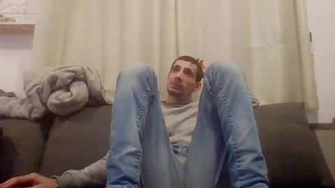 Snapshot of toy_master101 chatting on January 6, 1:31 am toy master101 online show from January 6, 1:31 am