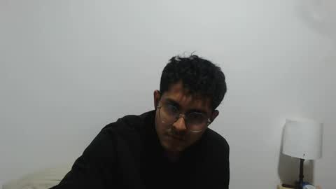 Snapshot of toy_sweet chatting on June 23, 1:58 am Xander online show from June 23, 1:58 am