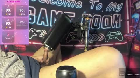 Snapshot of toysformycock chatting on February 20, 7:45 am ToysForMyCock online show from February 20, 7:45 am